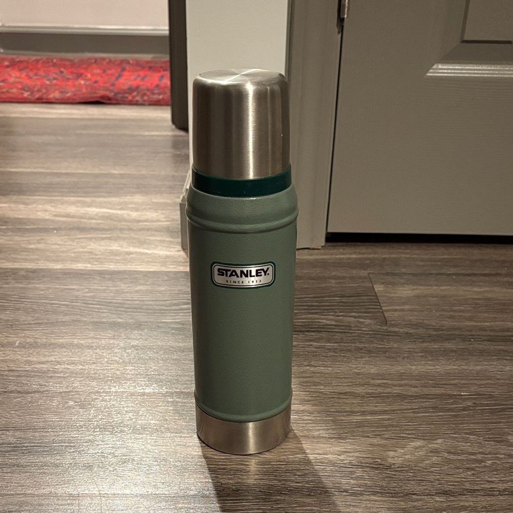 Stanley Classic Green and Silver Thermos with cup (lid)